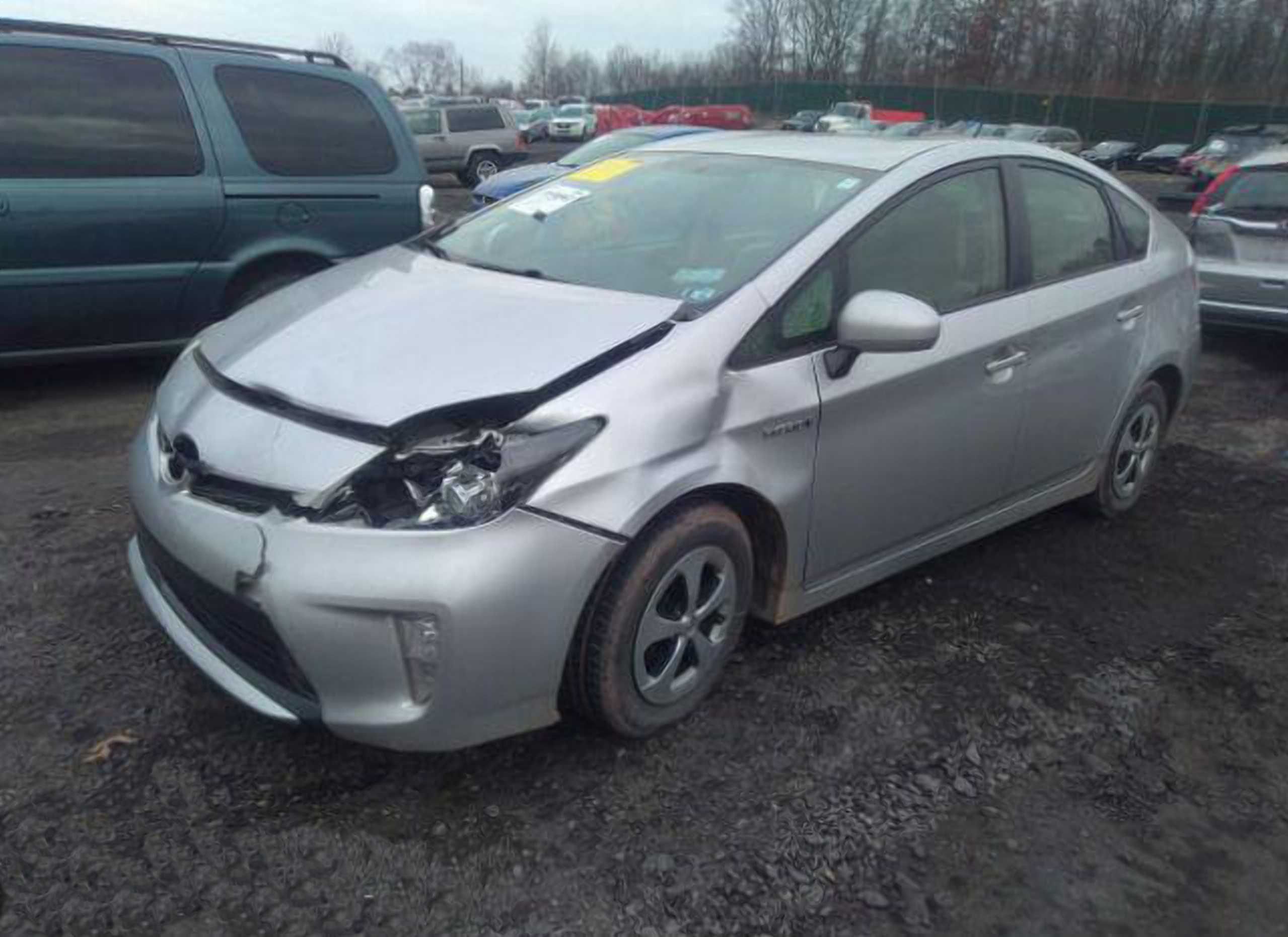 продам Toyota Prius 2012