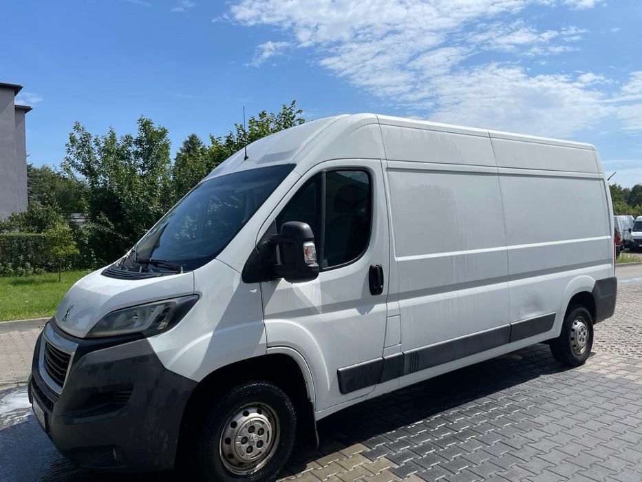 Wynajem samochodu dostawczego / wypożyczalnia van bus busa