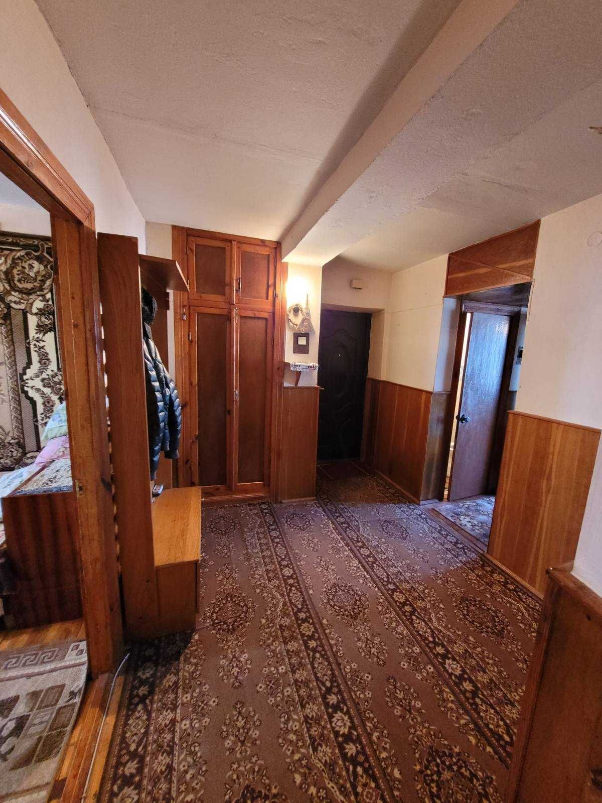 2-х кімнатної квартири, смт. Добротвір