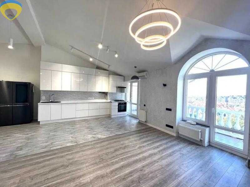 3- комнатная квартира, ул. Миланская/ ЖК " Зеленый мыс"