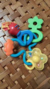 Grzechotka, gryzak zabawka zręcznościowa Playgro Twirly Whirly