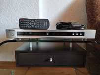 Odtwarzacz DVD Yamaha DVD-S557 + pilot i kabel