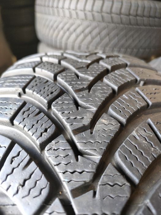 185/65r15 Falken EuroWinter HS01 z 2019r około 7mm