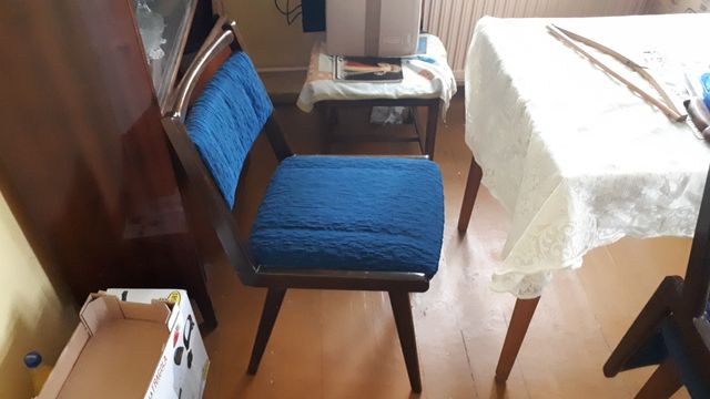 Krzesła niebieskie