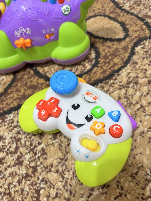 Интерактивный динозавр и пульт на английском языке