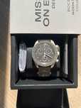 Omega x Swatch SO33T103 Desert - Nowoczesna Technologia w Pustynni