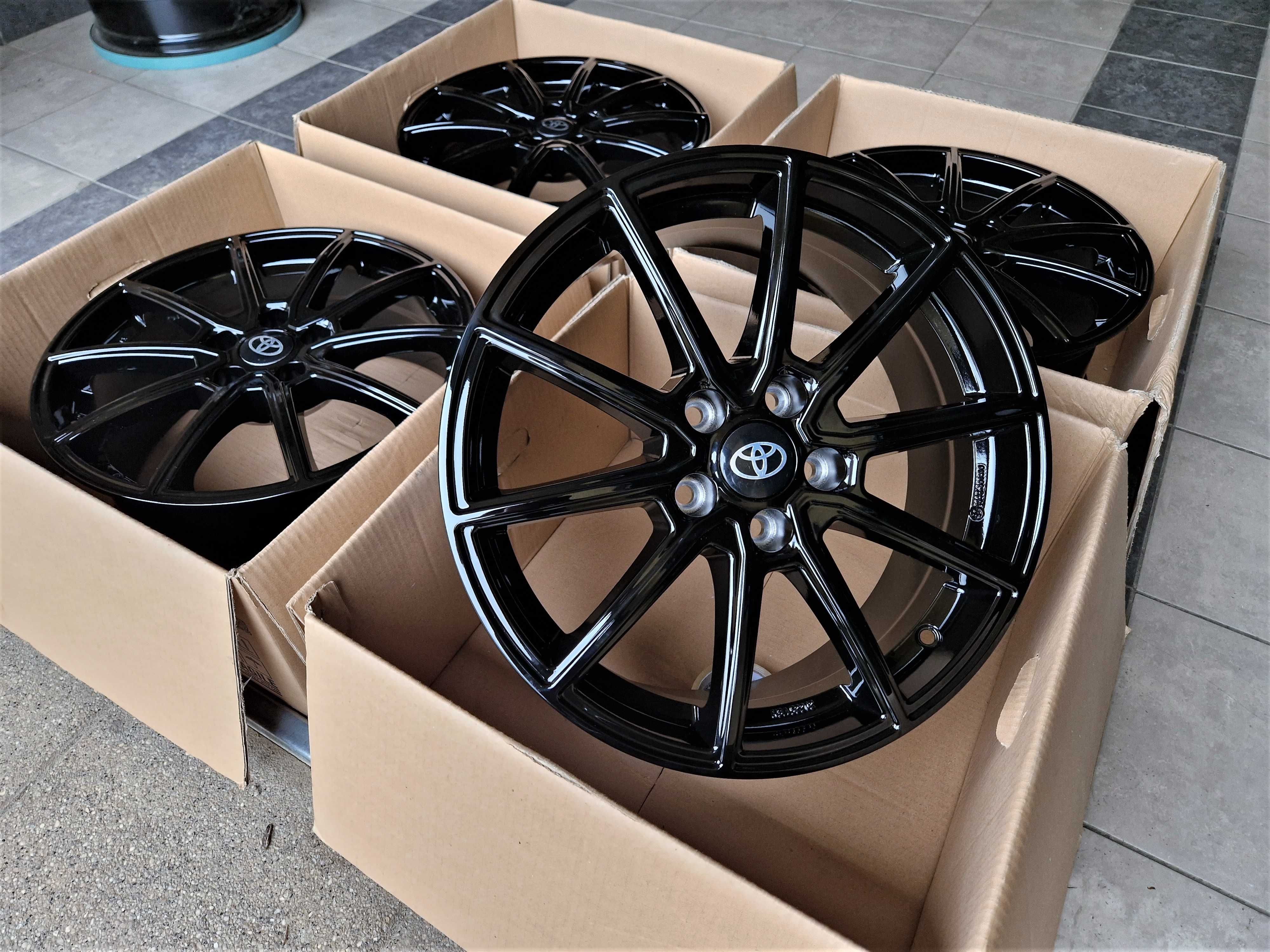 Alufelgi 17 5x114,3 Toyota Auris Corolla Avensis RAV Verso Yaris Cross