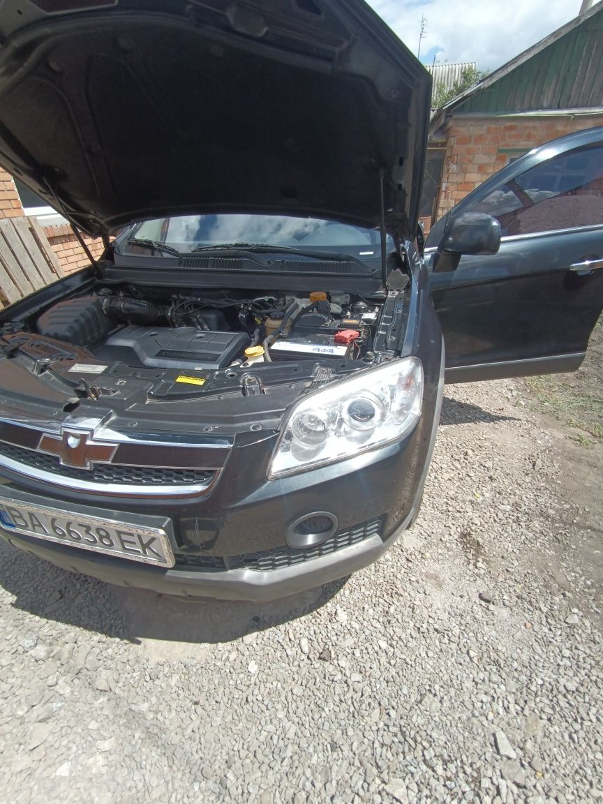 Продам Шевроле Captiva 2,4.