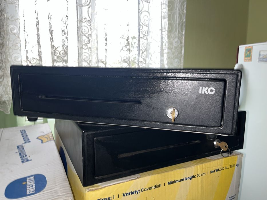 Скриня для грошей / Касова скриня / касса