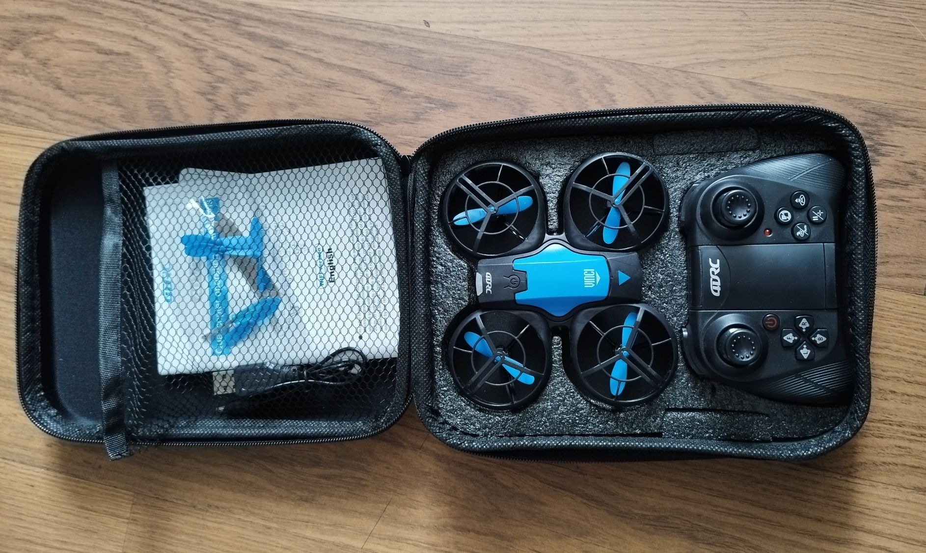 Mini dron quadocopter Vinci 4D-V8