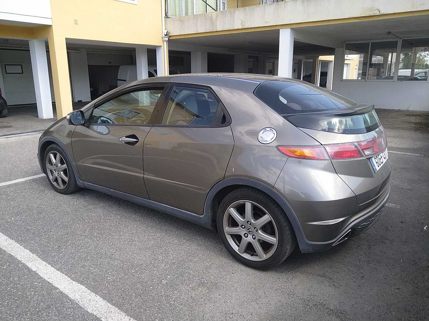 Honda Civic 2.2 iCDTI excelente carro