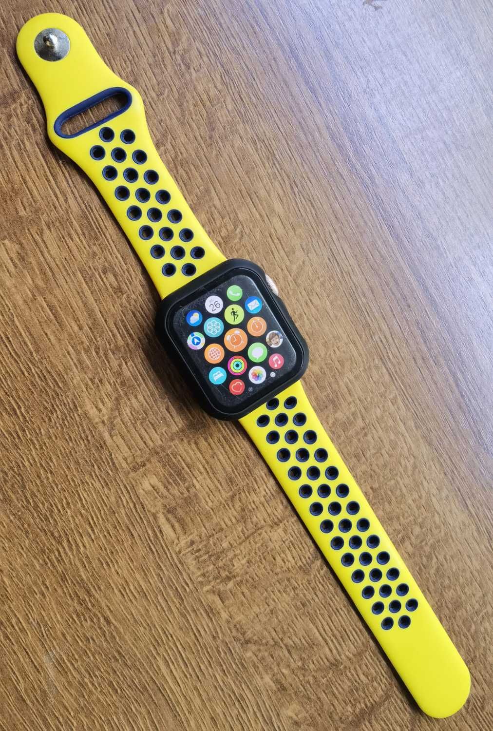 Apple Watch 40mm Złoty