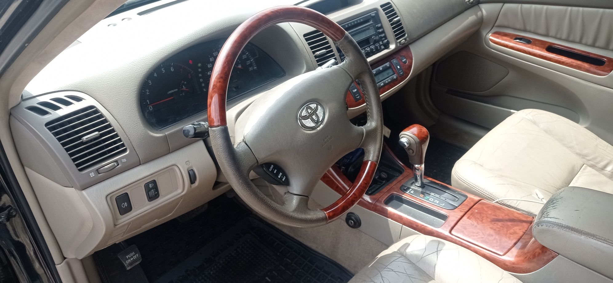 Продам авто Toyota Camry