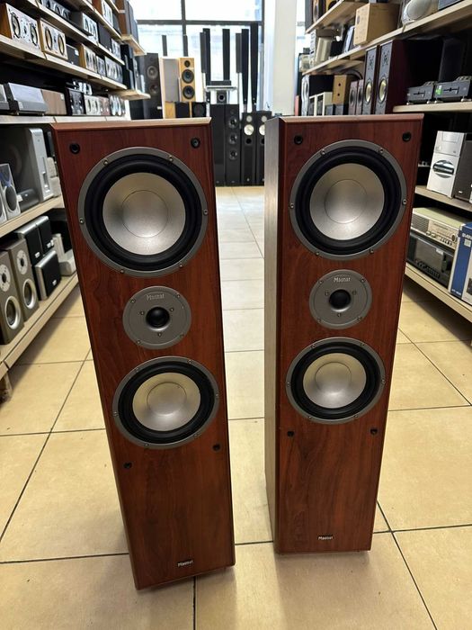 Kolumny Podłogowe Magnat  Monitor 880