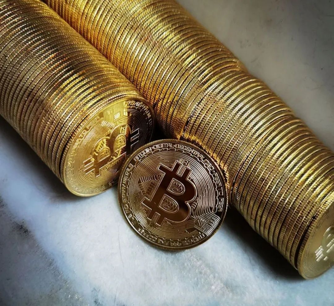 Акція! Монета Eurs Bitcoin. Золотий колір . Є 200 монет. Биткоин!