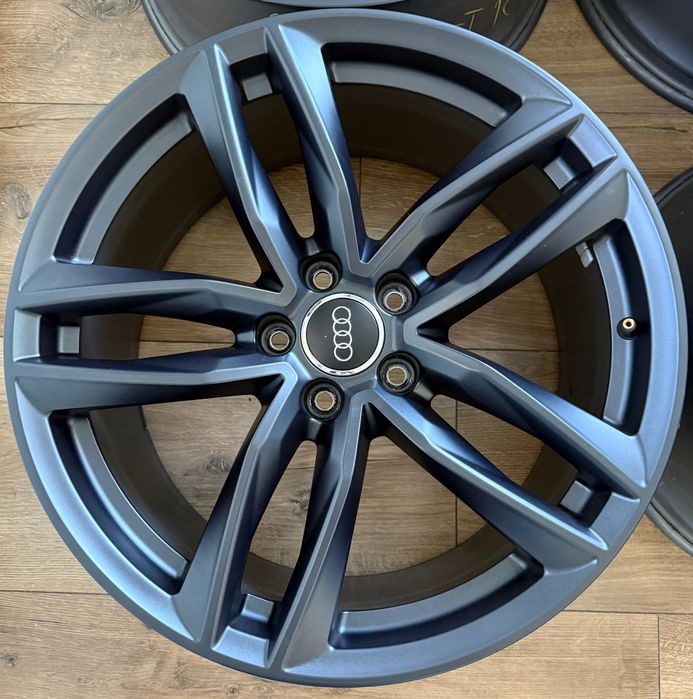 Komplet 4 Felg Audi RS TT A3 19" Et52 9J 57,1mm 5x112