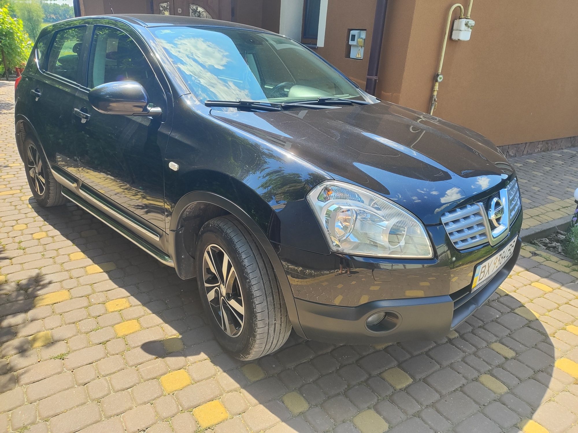 Продам Nissan Qashqai 4WD
Автомобіль перебував в одній родин