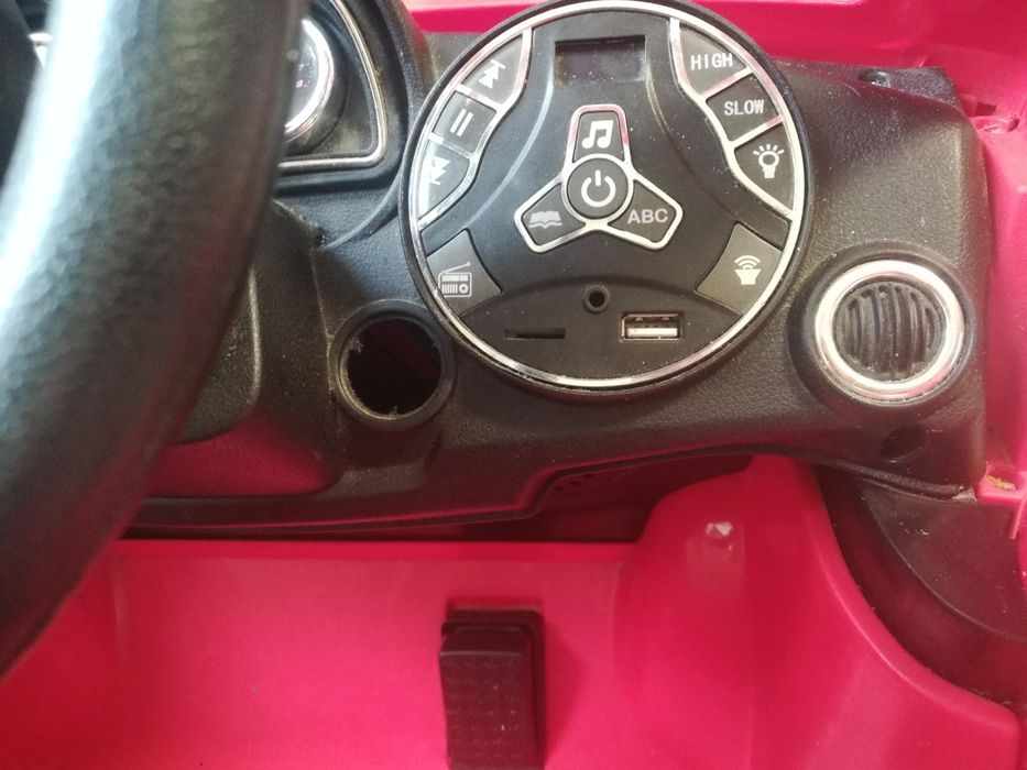 Электромобиль машина электрическая на пульте