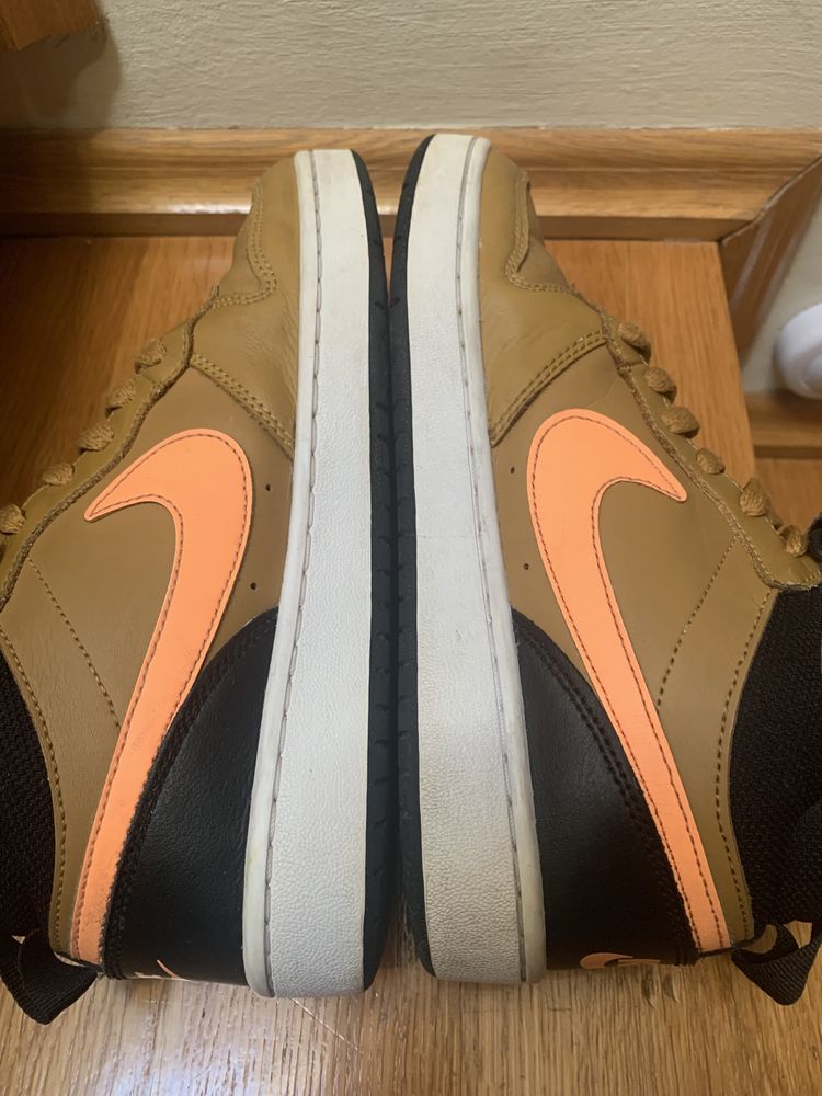 Buty jesienno - zimowe Nike. Rozmiar 38.5.