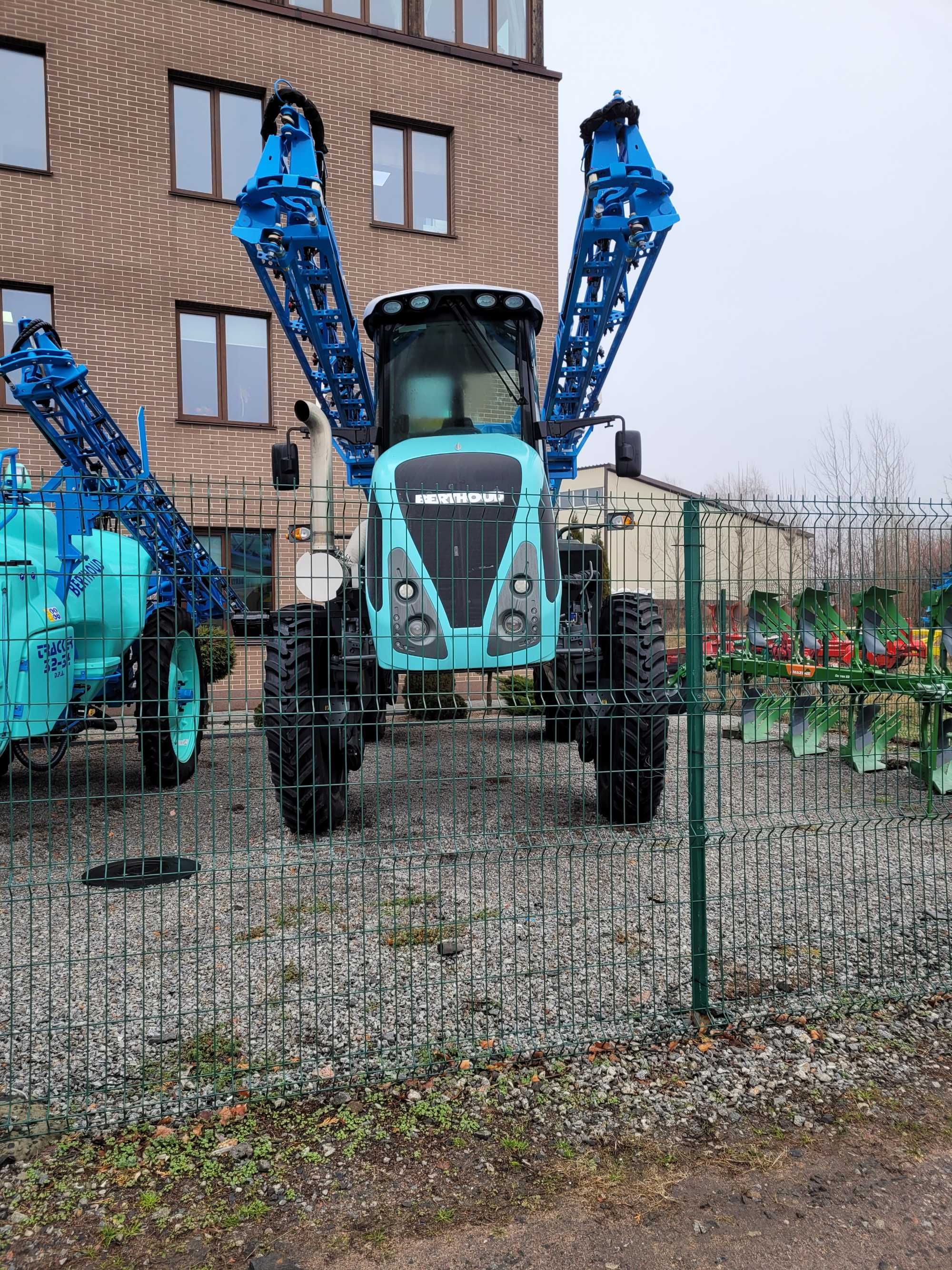 Самохідний обприскувач Berthoud Raptor 4240, 2024 року