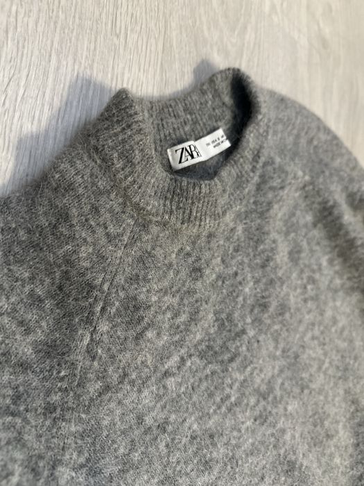 Светр zara s в сірому кольорі