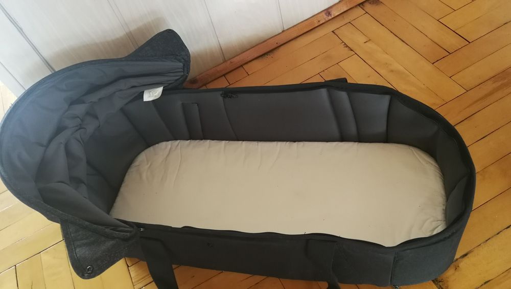 Składana, miękka gondola Maxi-Cosi Laika
