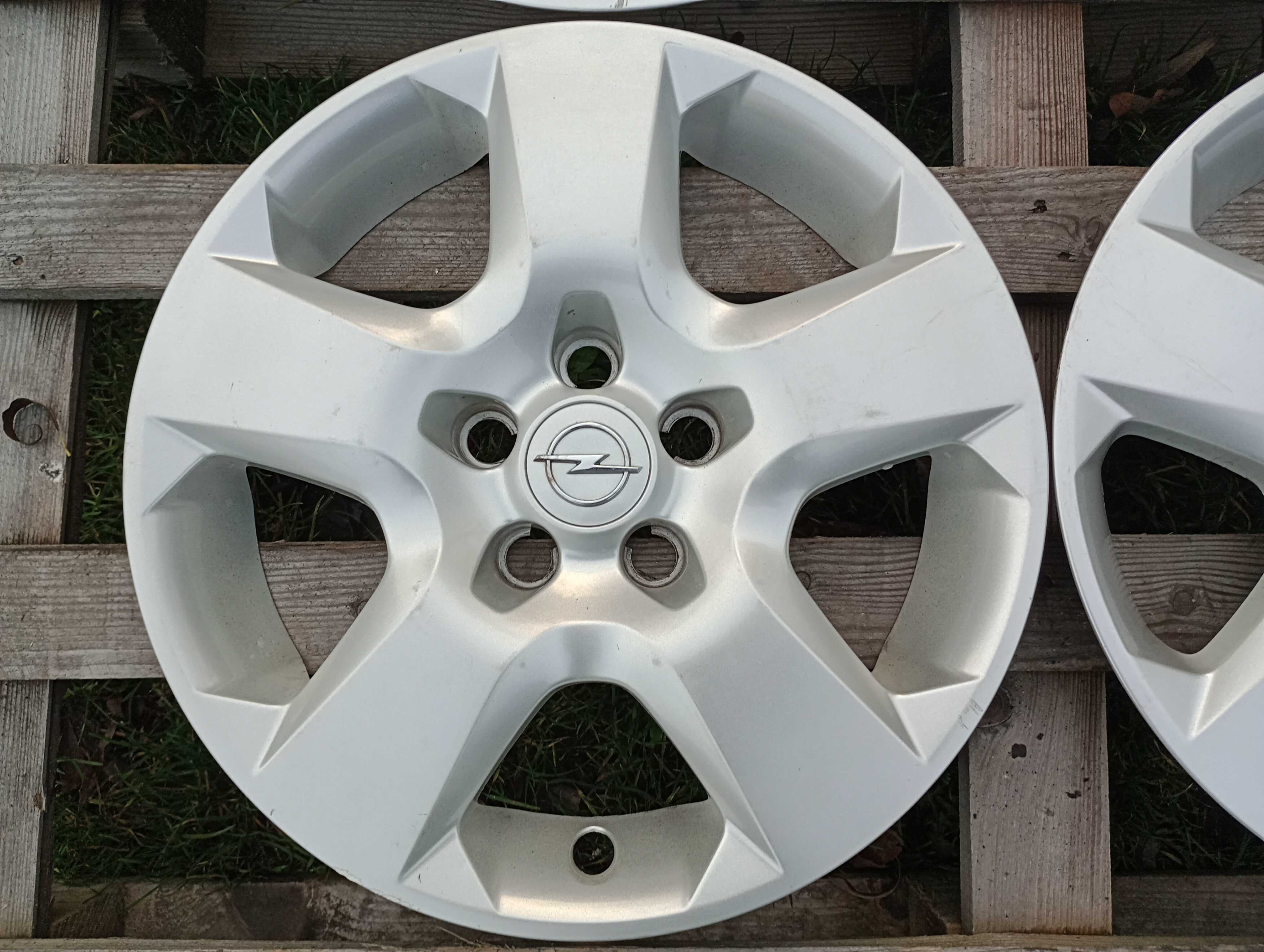 Kołpaki STRUKTURALNE 16 cali OPEL Astra Zafira Vectra Insignia