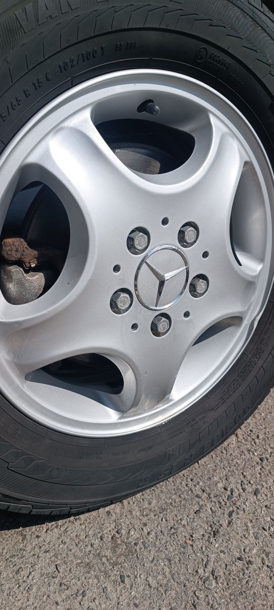 Продам диски 5/112 r15 можна і з резиною.