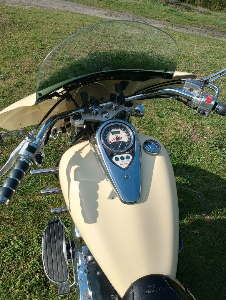 Kawasaki Vulcan 900.