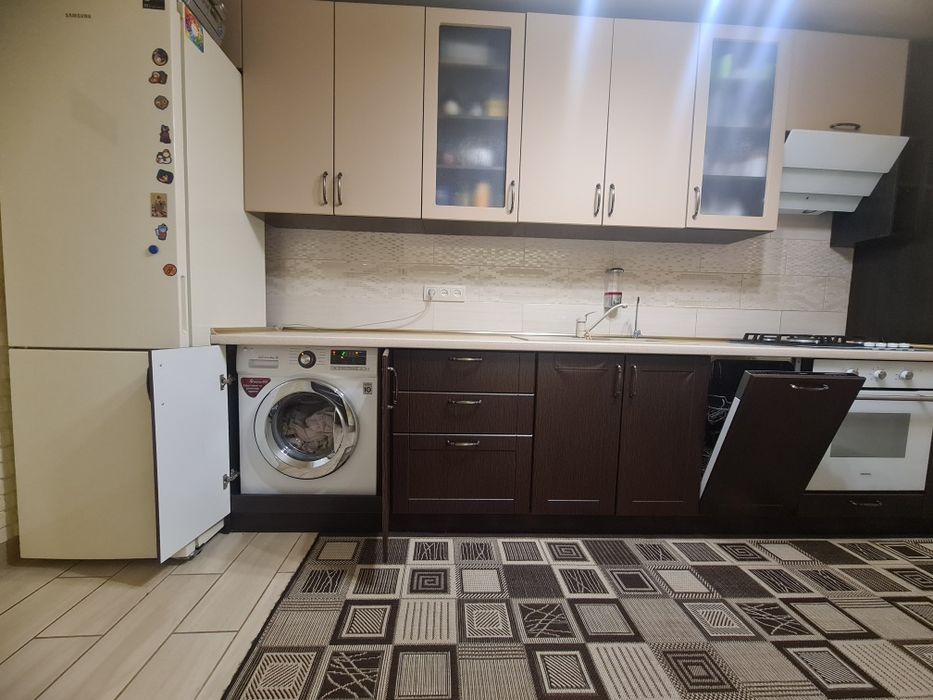 Продаю дом с гаражом. 146кв.м. улица Южная