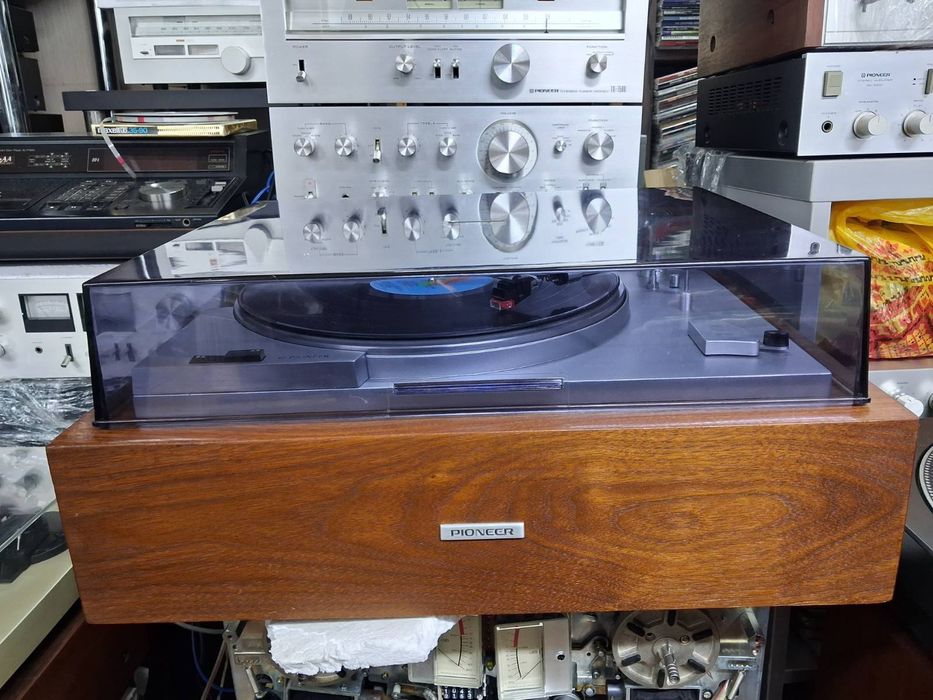 Програвач платівок Pioneer PL-A35