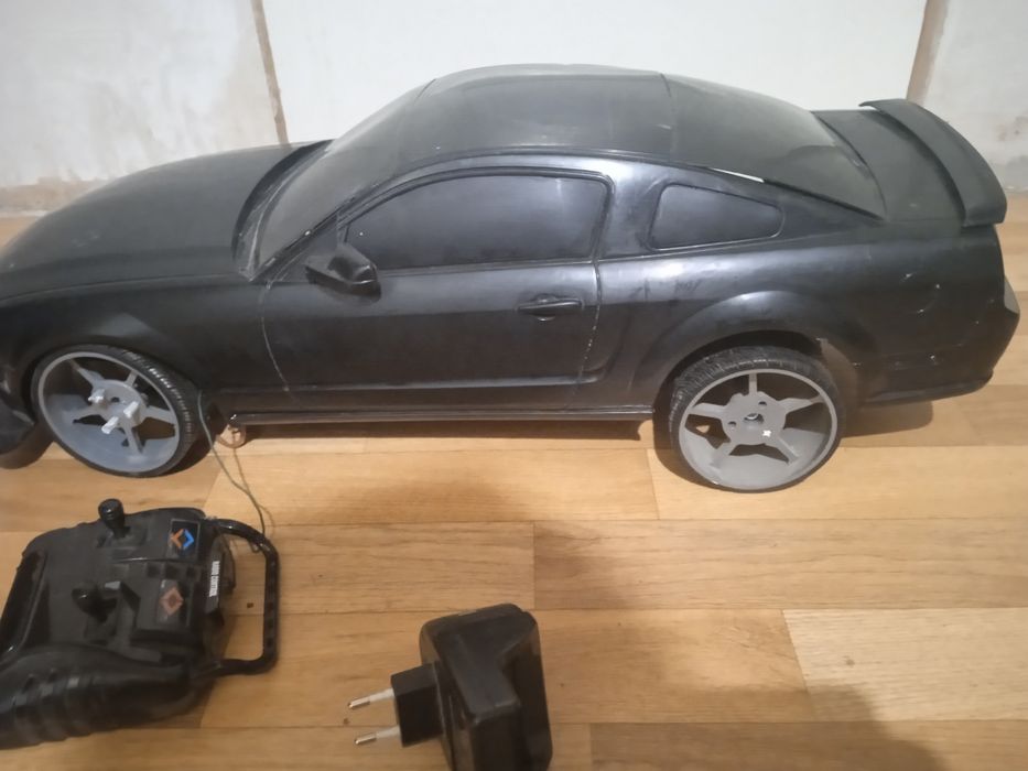 Ford Mustang GT на управлінні