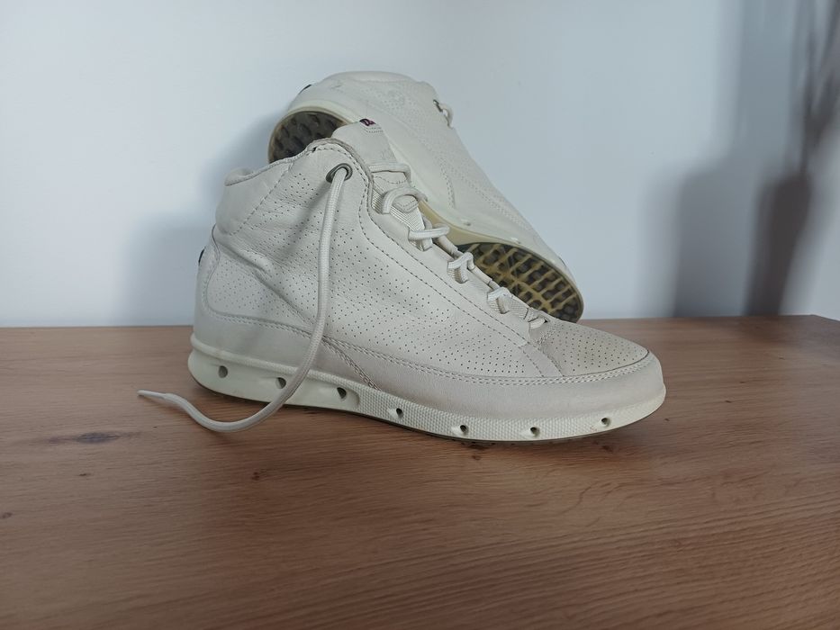 Buty Ecco rozmiar 36 sneakersy wysokie  sportowe  skóra