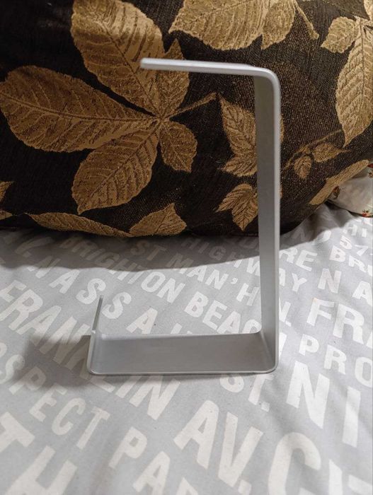 Подставка для наушников