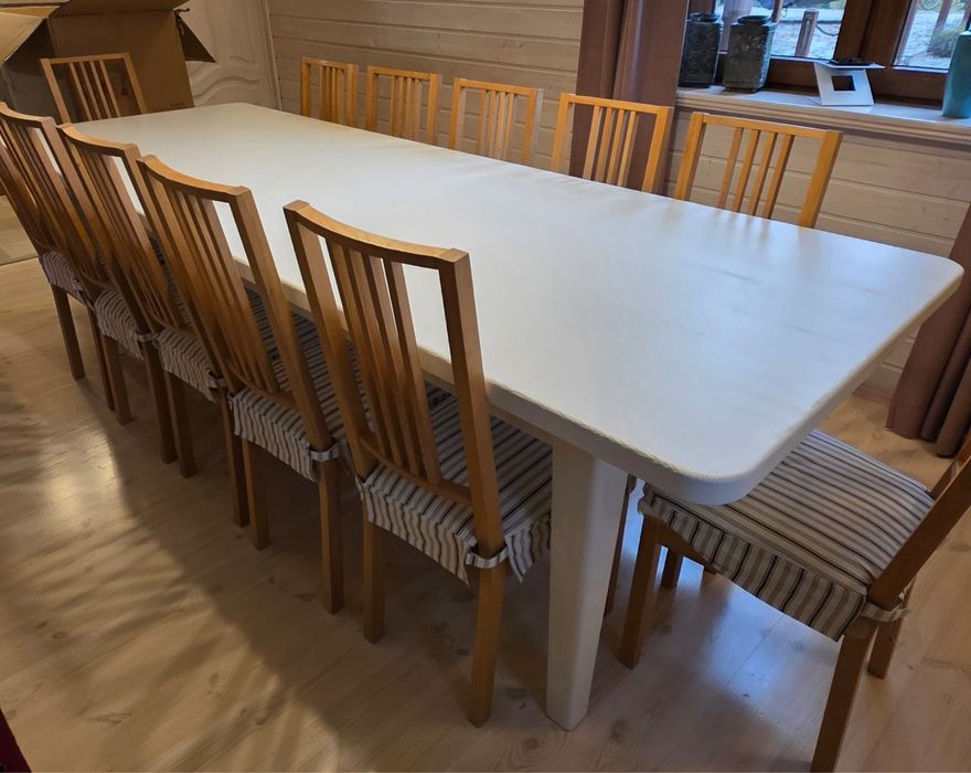 Stół jadlaniany z krzesłami