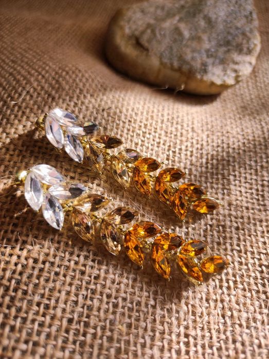 Kolczyki długie cyrkonie miodowy bursztynowy kolor listki zółty złoty