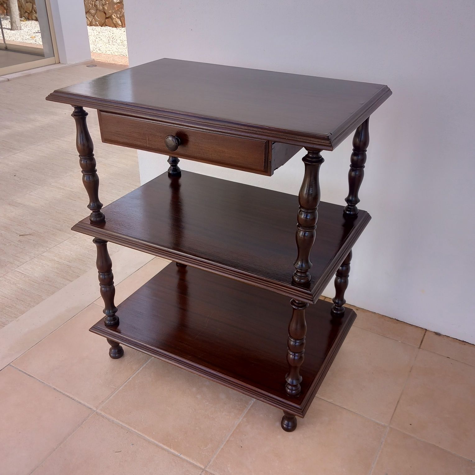 Mesa apoio  em madeira
