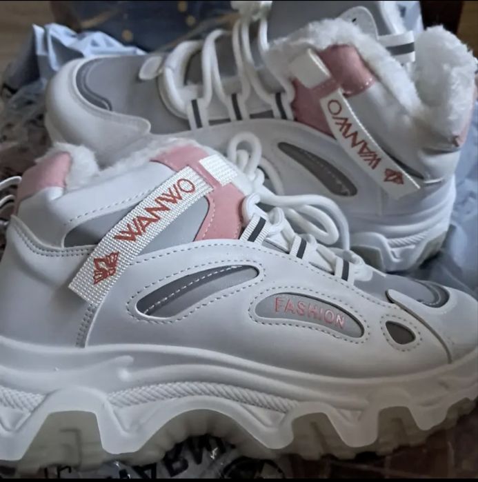 Кросівки зимові 35р.