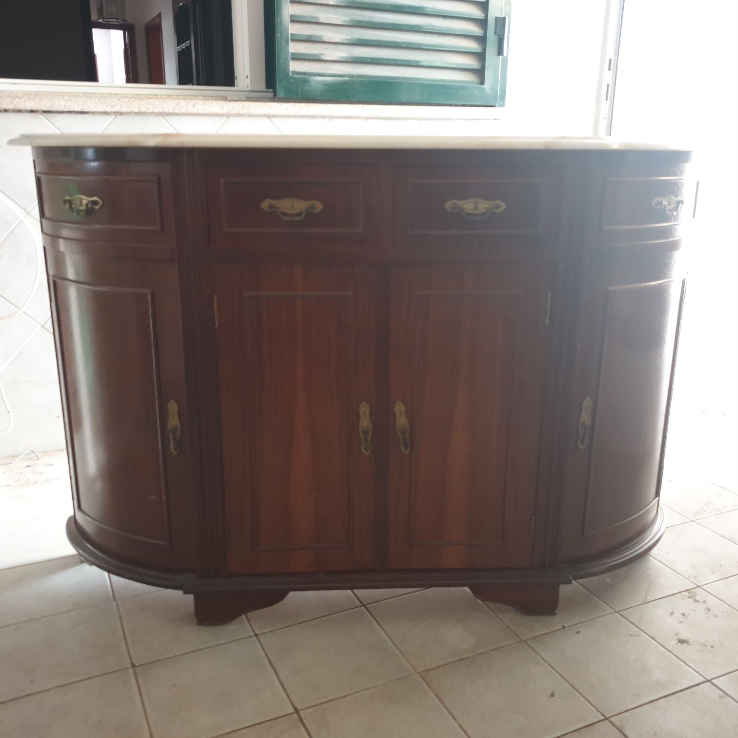 Sapateira/ Consola larga