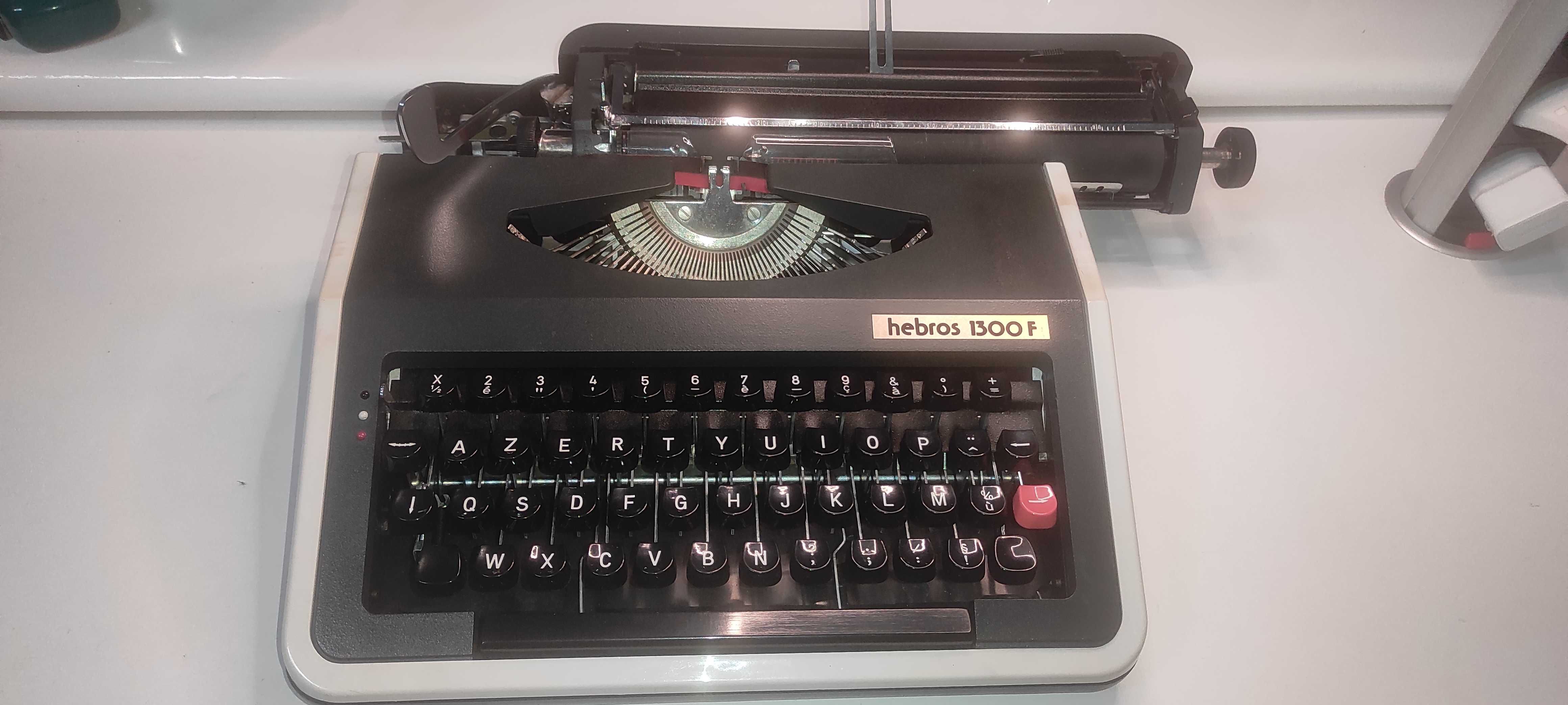 Maszyna do pisania Hebros 1300F