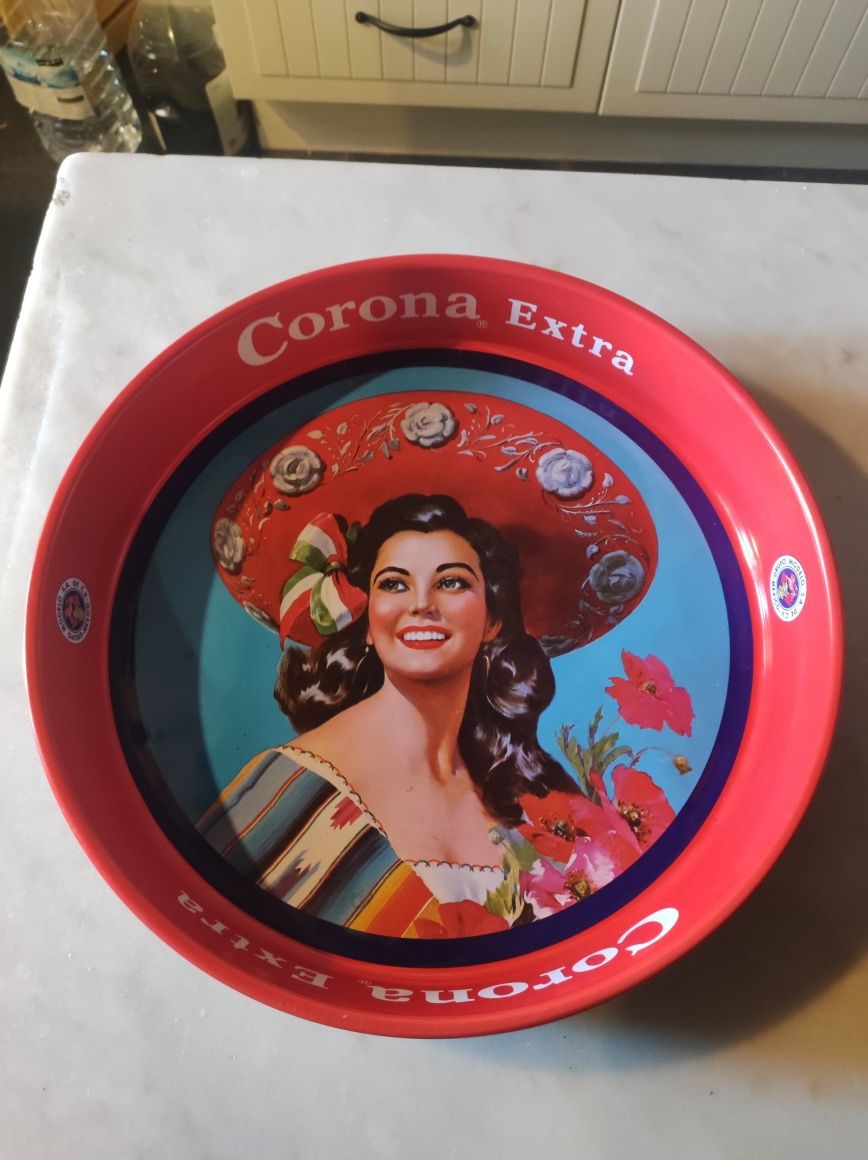 2 bandejas Retro - Cerveja Corona e Fanta (Coca Cola Company)