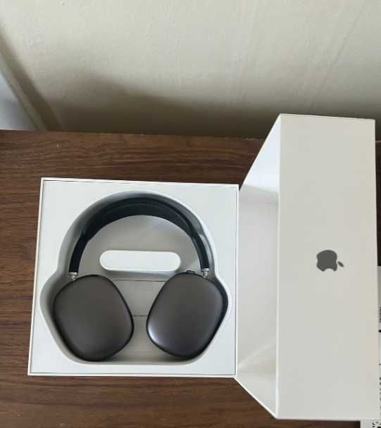 Apple AirPods Max Headphones Space Gray