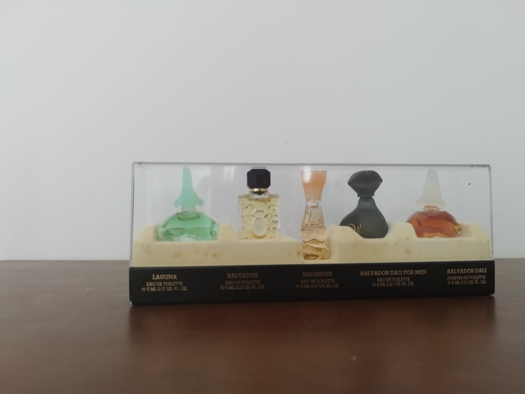 Conjunto de miniatura dos perfumes Salvador Dali