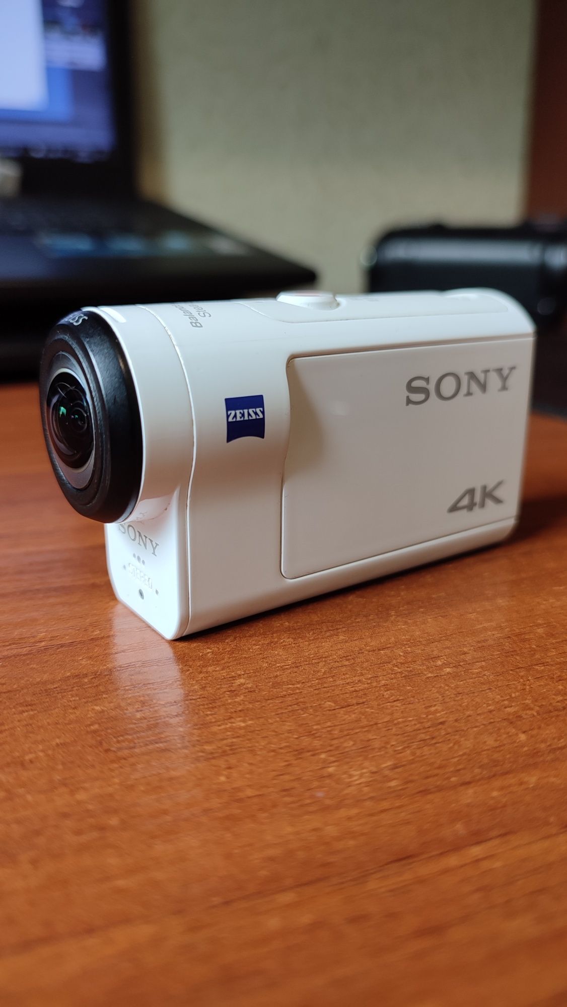 Экшн камера Sony X3000