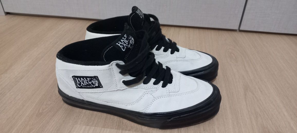 Vendo tênis Vans Premium Half Cab como novos