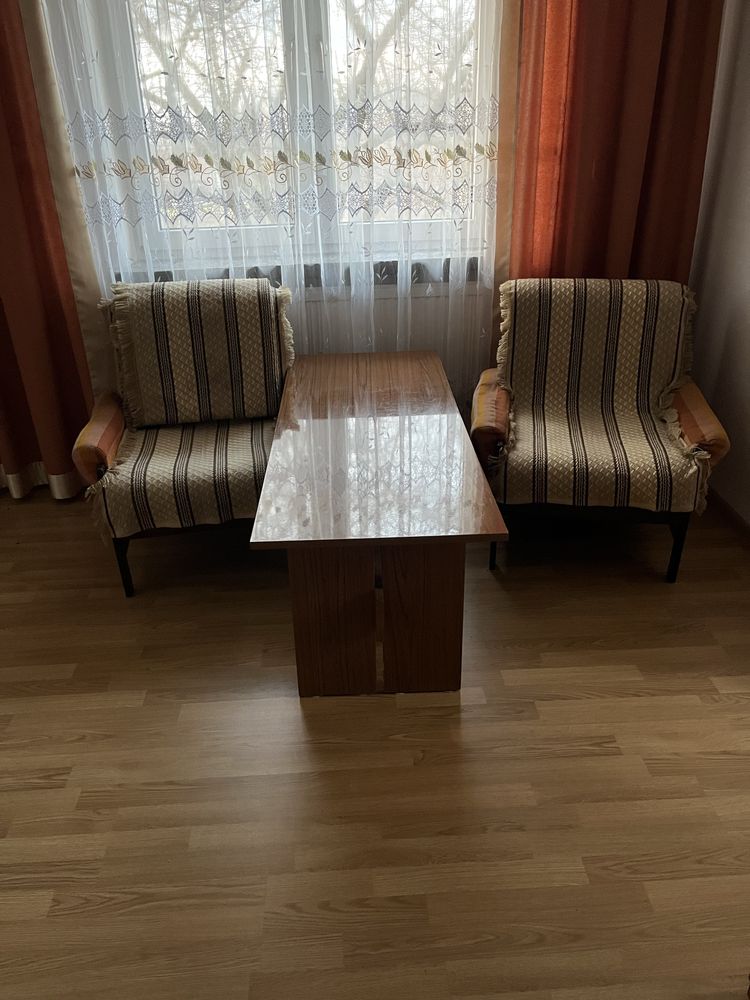 Segment meblowy 3 czesci 2 szafy slupek stół ława 2 fotele