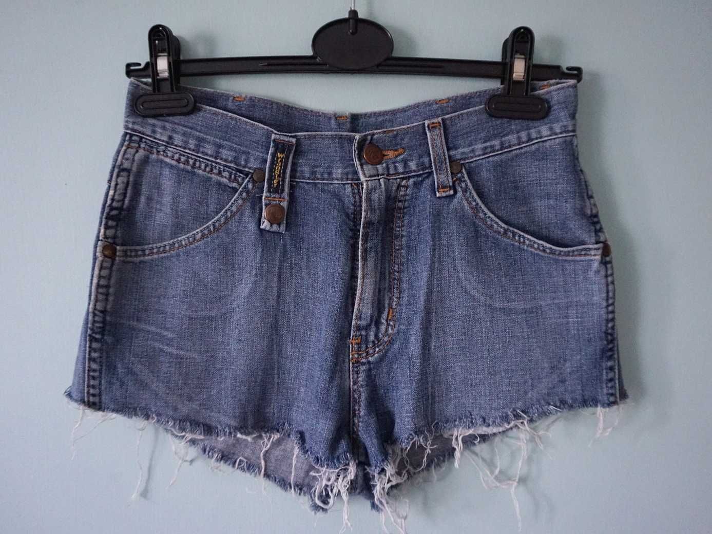Jeansowe szorty DIY Wrangler W26 34 XS dżinsowe krótkie spodenki high