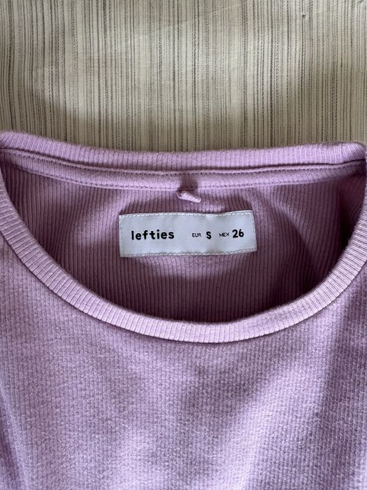 T-shirt body lilás com folhos Lefties