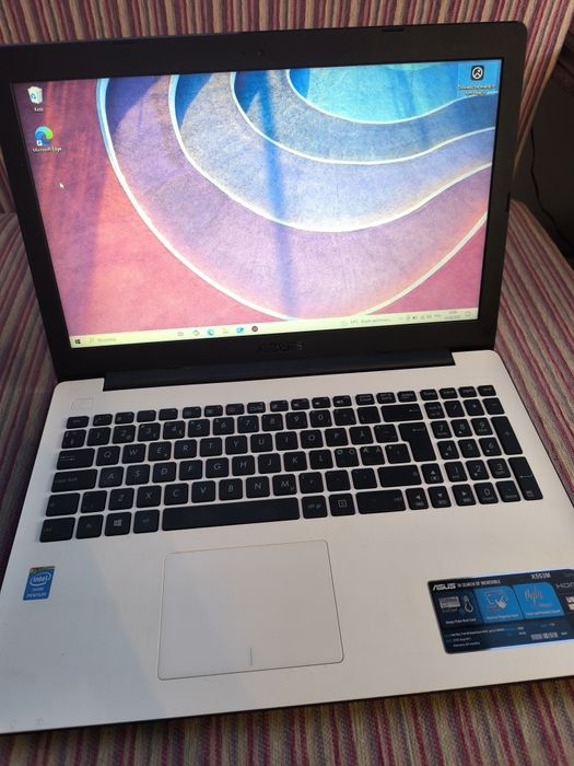 Laptop Asus x553m , SSD 240gb , 8gb ram