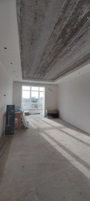 Продам 2 кімнату квартиру 70м2 біля парку з ремонтом